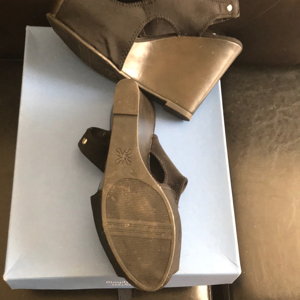 Sandals - Picture 3 of 4